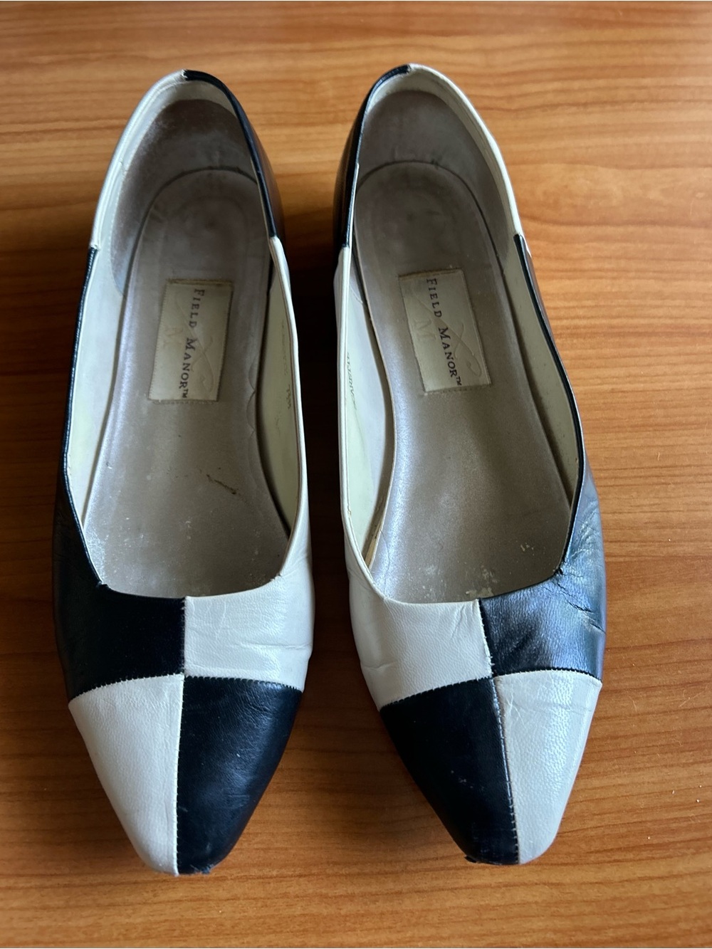 Vintage Late ’80s Graphic Black & White Leather Flats • 7.5M